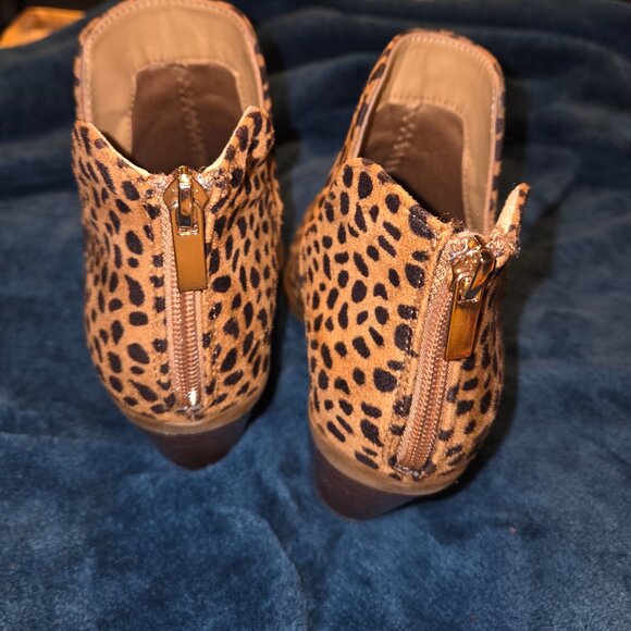 Cheetah booties - Picture 3 of 4